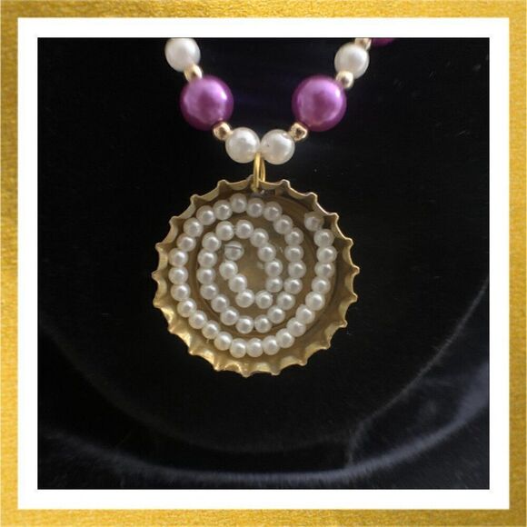 3/$20 Hand Crafted BOTTLE CAP Beaded PEARL Gold NECKLACE - Picture 2 of 2